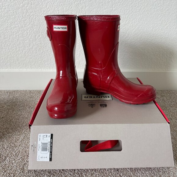 Hunter Womens Original Short Rain Boot in Military Red Gloss - Picture 1 of 4